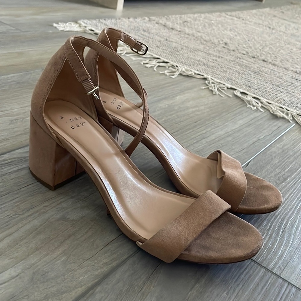 Tan heels